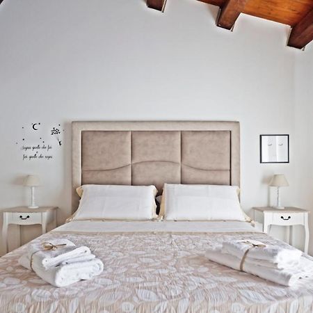 パレルモLa Casa Di Filippoアパートメント エクステリア 写真