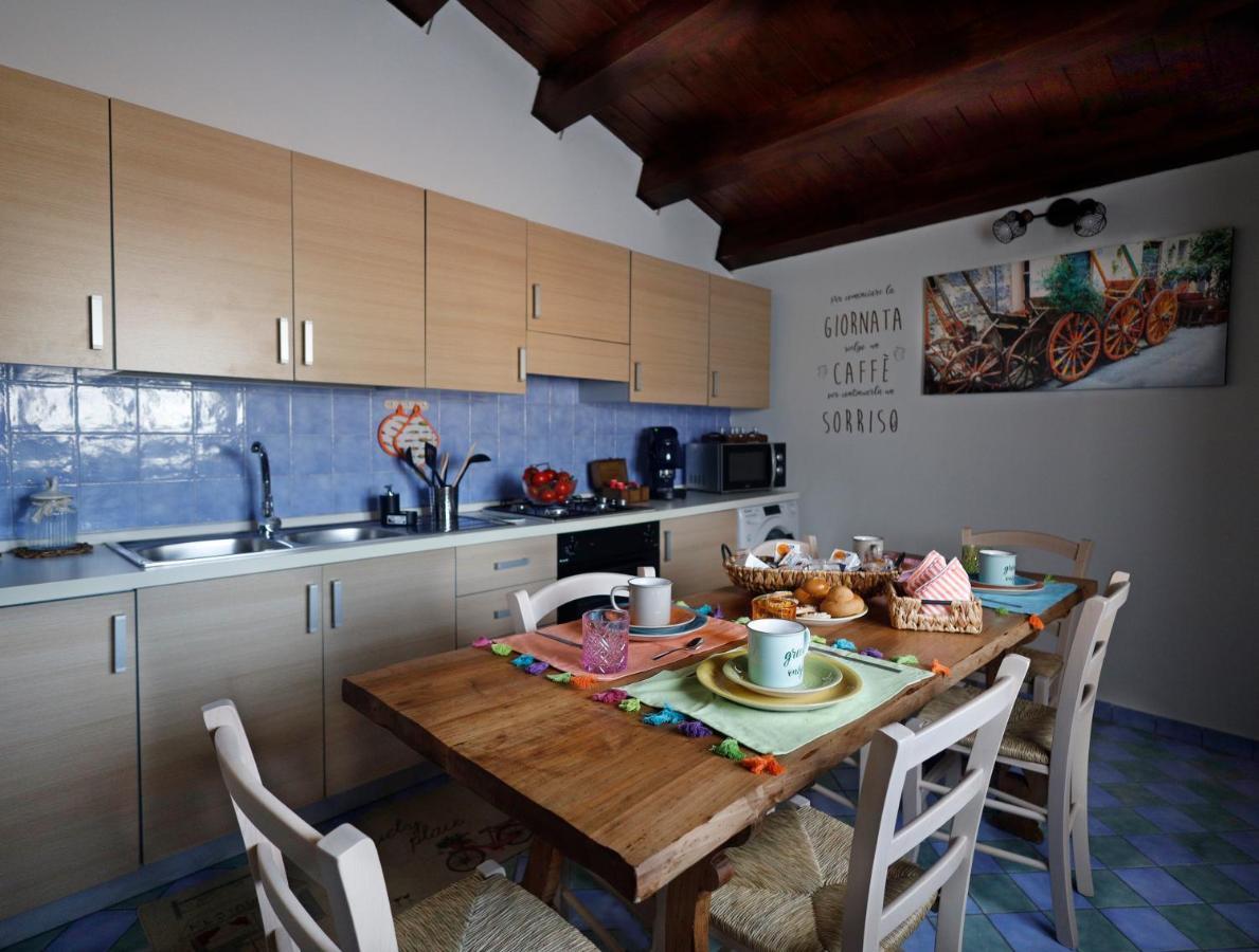 パレルモLa Casa Di Filippoアパートメント エクステリア 写真