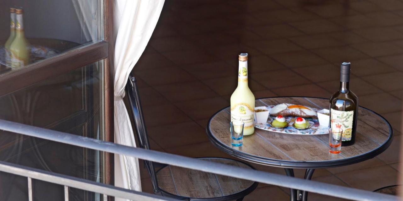 パレルモLa Casa Di Filippoアパートメント エクステリア 写真