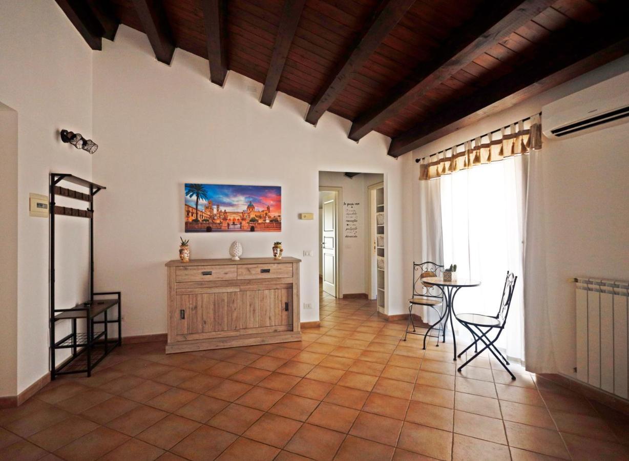 パレルモLa Casa Di Filippoアパートメント エクステリア 写真